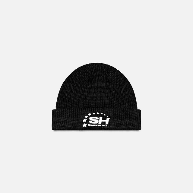 BLACK STAR BEANIE